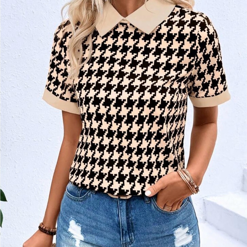 Shein/ Emery Rose Houndstooth Collared Short Sleeve Top in Beige and Black